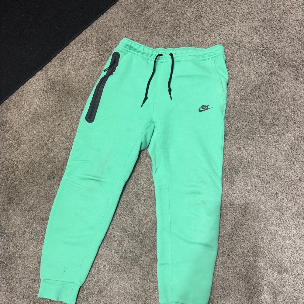 Nike mens Mint Green Joggers and jacket